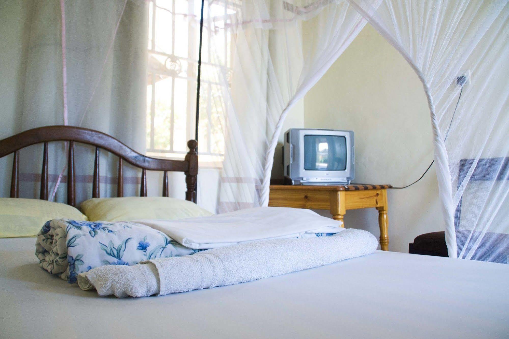 Keba Inn Lyamutundwe المظهر الخارجي الصورة