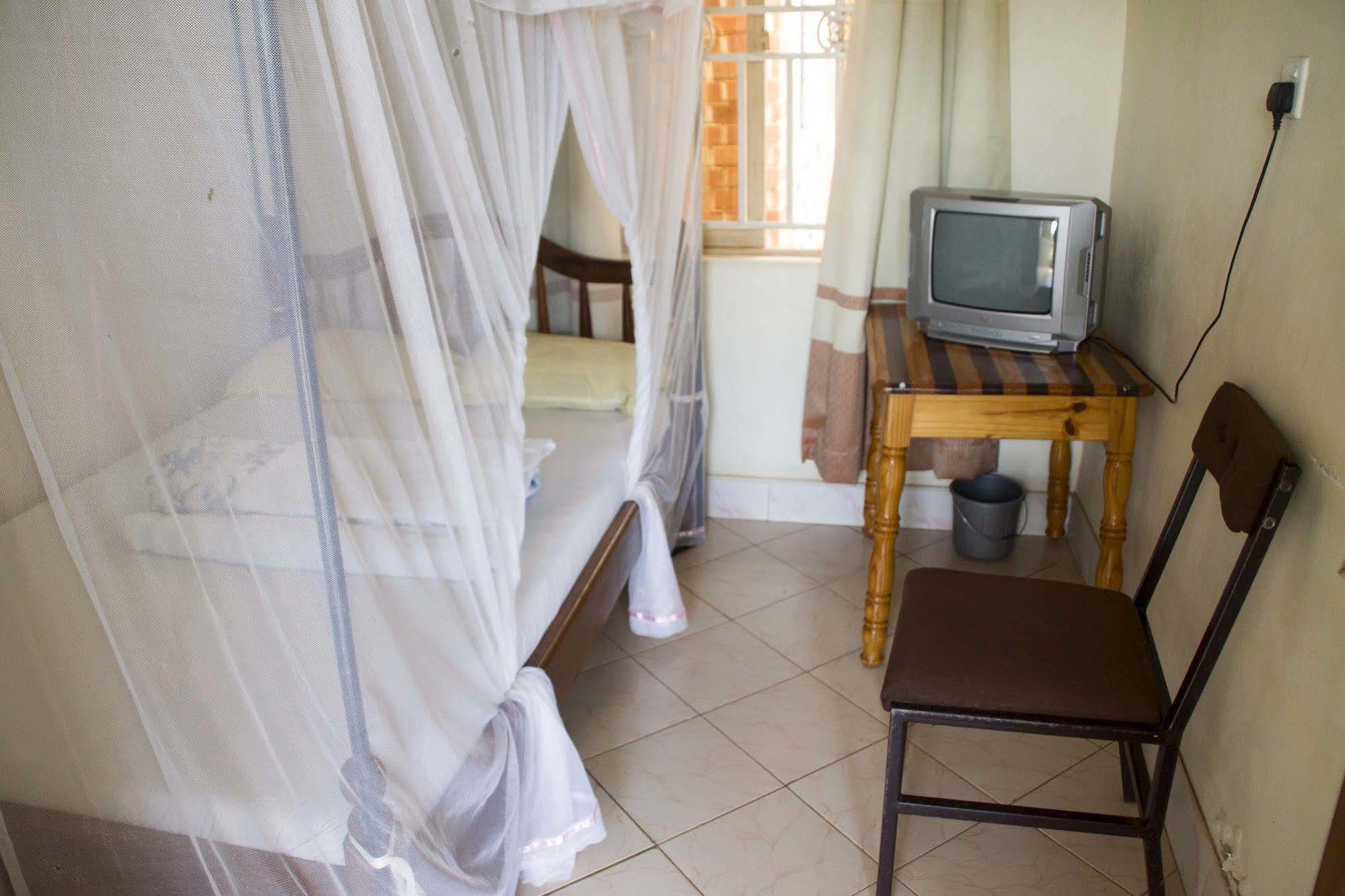 Keba Inn Lyamutundwe المظهر الخارجي الصورة