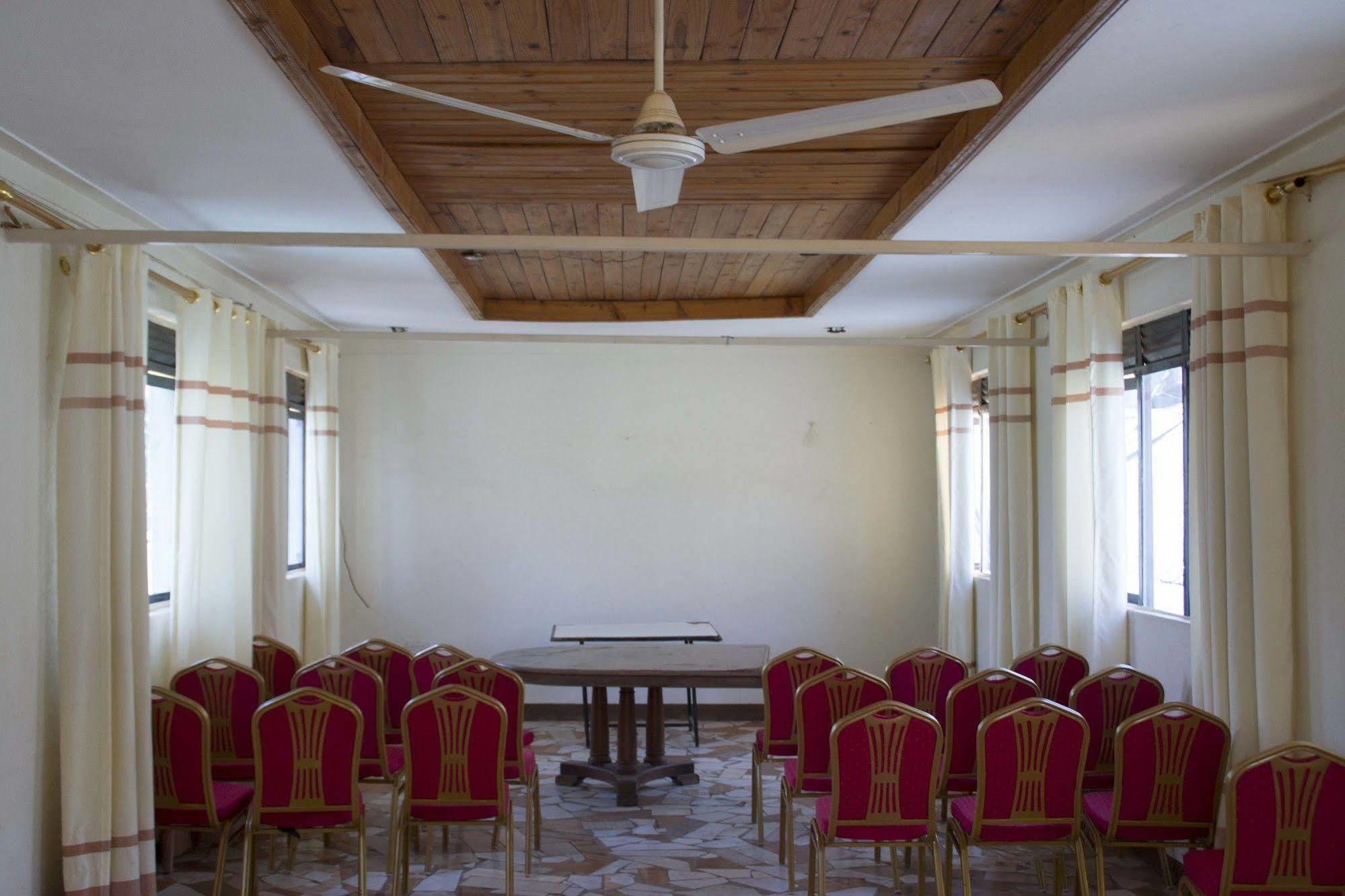 Keba Inn Lyamutundwe المظهر الخارجي الصورة